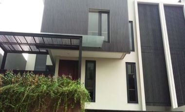 For Rent / Sale 3BR Urban Style Townhouse at Cilandak