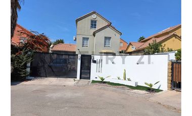 CASA EN VENTA, 5D 4B, QUILICURA