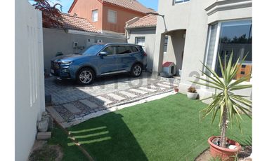 CASA EN VENTA, 5D 4B, QUILICURA