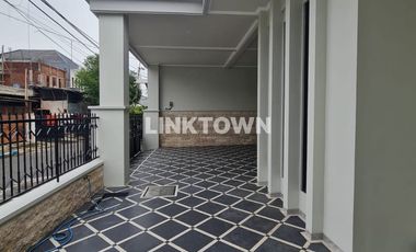 Disewakan Rumah 2 Lantai Murah di Darmo Permai Timur Surabaya Dekat Akses Tol