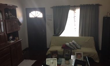 Casa de 4 ambientes en Quilmes