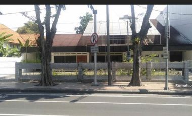 Rumah premium komersial area di Raya Darmo SBY pusat
