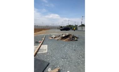 Vía Samborondón Km 3,5 vendo - alquilo terreno comercial 6700 m2