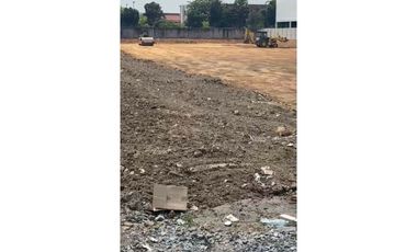 Vía Samborondón Km 3,5 vendo - alquilo terreno comercial 6700 m2