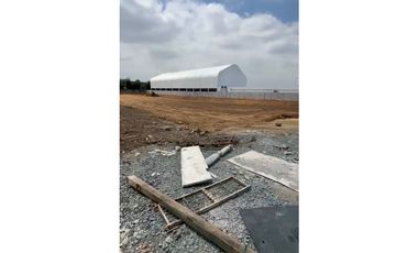 Vía Samborondón Km 3,5 vendo - alquilo terreno comercial 6700 m2