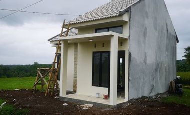 RUAMAH INDEN ANTIROGO PATRANG 15 KEALUN" KOTA JEMBER