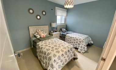 SE VENDE CASA EN TWIN HOMES EN VILLA SUR