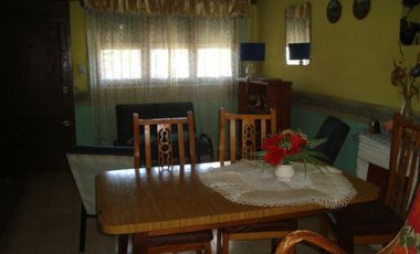 VENTA DE CASA EN BURZACO 5 AMB+ 2 DPTOS 2AMB +GARAGE+ENTR.AUTO.OPORTUNIDAD VIVIENDA E INVERSION