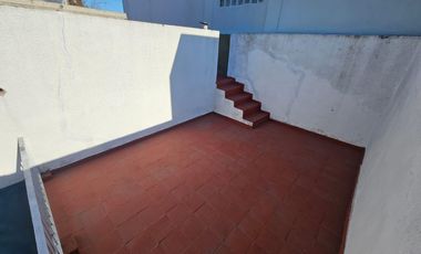 CASA EN VENTA EN MORON SUR - NUEVO VALOR