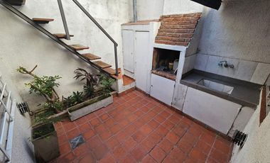 CASA EN VENTA EN MORON SUR - NUEVO VALOR