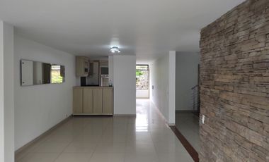 apartamento en arriendo en zuñiga. Cod A9432350