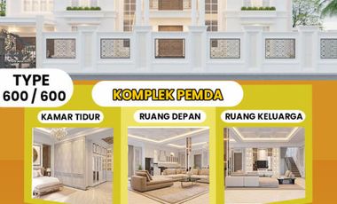 DI JUAL RUMAH DENGAN TYPE 600 DI LENGKAPI INTERIOR +KOLAM RENANG DI KOMP PEMDA