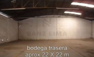 EL CERRITO, QRO.:  BODEGA CÉNTRICA CON OFICINAS Y DEPARTAMENTOS