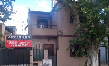Excelente Casa A Refaccionar En San Martin Centro