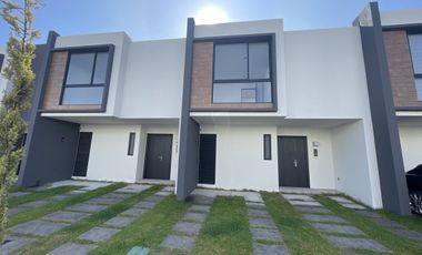 casa en renta toluca, fraccionamiento aurea, doble filtro de seguridad.