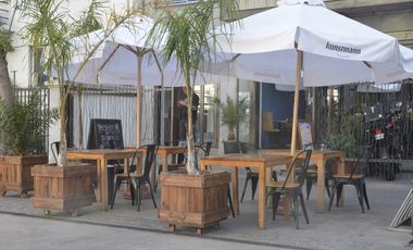 Arriendo local comercial Providencia bar y patentes