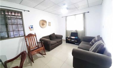 VENDO CASA SEMIAMOBLADA EN LA CHORRERA ALTOS ARAGUANEY 3R