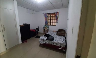 VENDO CASA SEMIAMOBLADA EN LA CHORRERA ALTOS ARAGUANEY 3R