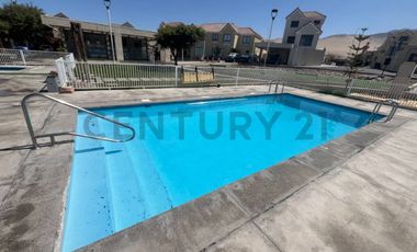 SE VENDE, AMPLIA E ILUMINADA  CASA EN SECTOR COSTA LAGUNA.