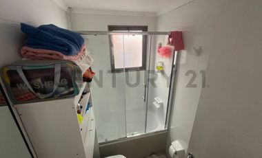 SE VENDE, AMPLIA E ILUMINADA  CASA EN SECTOR COSTA LAGUNA.