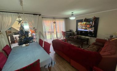 SE VENDE, AMPLIA E ILUMINADA  CASA EN SECTOR COSTA LAGUNA.