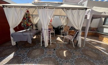 SE VENDE, AMPLIA E ILUMINADA  CASA EN SECTOR COSTA LAGUNA.