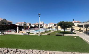 SE VENDE, AMPLIA E ILUMINADA  CASA EN SECTOR COSTA LAGUNA.