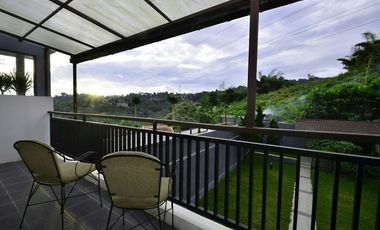 Vila Dago lux mewah dan nyaman Bandung