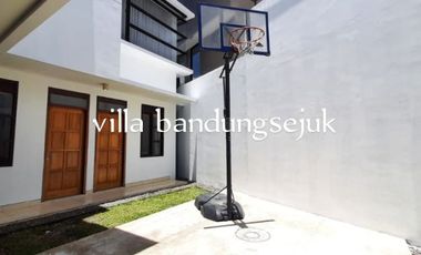 Vila Dago lux mewah dan nyaman Bandung