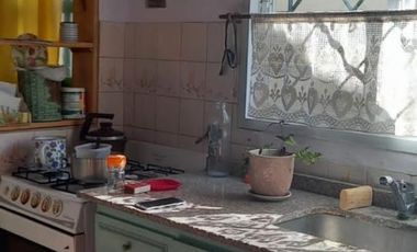 Venta de casa con 4 PH en block -Monte grande