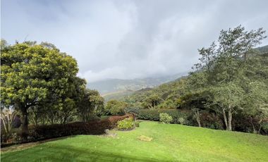 VENTA CASA CAMPESTRE CON  VISTA DE LUJO - ARBORETTO LA CALERA
