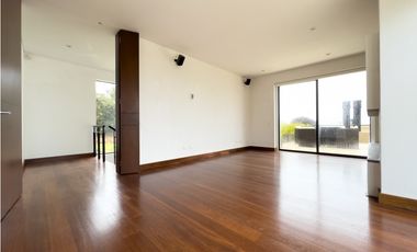 VENTA CASA CAMPESTRE CON  VISTA DE LUJO - ARBORETTO LA CALERA