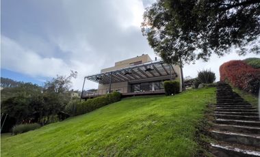 VENTA CASA CAMPESTRE CON  VISTA DE LUJO - ARBORETTO LA CALERA