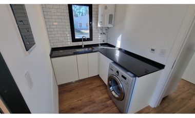 Casa de 3 ambientes a estrenar con pileta. Barrio Barrancas de San Benito.