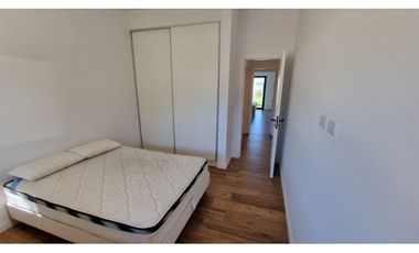 Casa de 3 ambientes a estrenar con pileta. Barrio Barrancas de San Benito.
