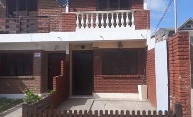 Casa en venta - 3 dormitorios 2 baños - Cochera - 85mts2 - Mar Del Tuyú