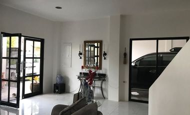 HOUSE AND LOT FOR SALE FOR COMMERCIAL PURPOSES ID 14644