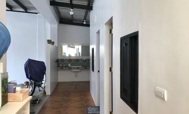 HOUSE AND LOT FOR SALE FOR COMMERCIAL PURPOSES ID 14644
