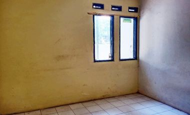 Di Sewakan Rumah Cocok Untuk Usaha Strategis 4 Kamar di Antapani, Bandung
