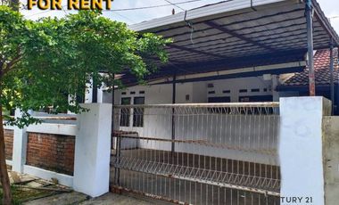 Di Sewakan Rumah Cocok Untuk Usaha Strategis 4 Kamar di Antapani, Bandung