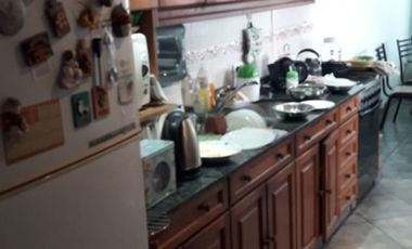 Casa para 2 Familias en venta en Bernal Oeste