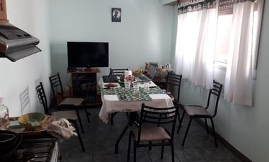Casa para 2 Familias en venta en Bernal Oeste