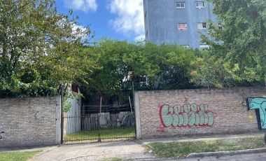Terreno en  VENTA AVENIDA MITRE ESQUINA VICTOR HUGO WILDE