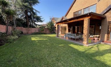 MAGNIFICA PROPIEDAD PARA TU FAMILIA, Tu hogar en Chicureo!!