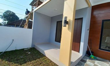 RUMAH EKSKLUSIF 2 LANTAI DI BAWAH 1M DI BANGUNTAPAN