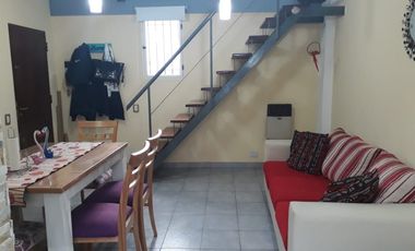 Duplex en venta en Remedios de Escalada Oeste