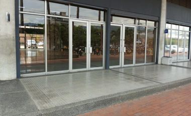 Arriendo local en el Centro Empresarial Olaya Herrera, Medellín