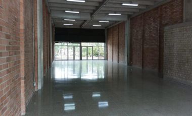Arriendo local en el Centro Empresarial Olaya Herrera, Medellín