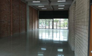 Arriendo local en el Centro Empresarial Olaya Herrera, Medellín