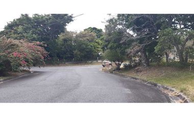 VENDO LOTE DE 1827M2 EN ALTO BOQUETE